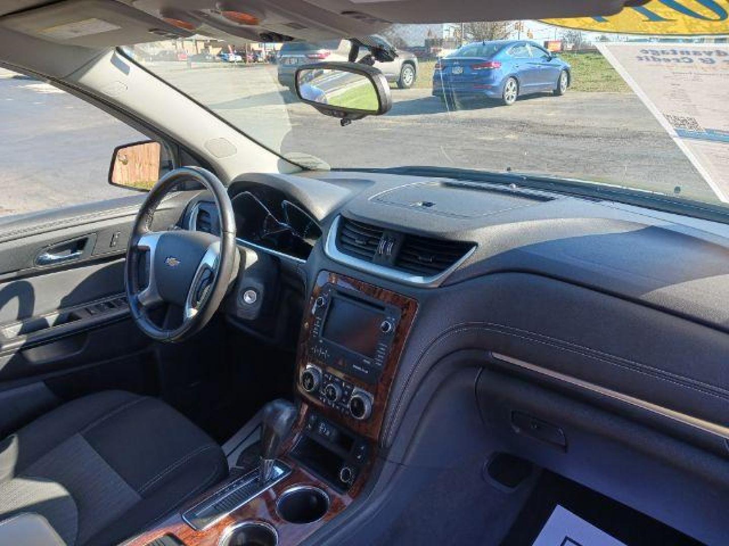 2014 Cyber Gray Metallic Chevrolet Traverse 1LT AWD (1GNKVGKD5EJ) with an 3.6L V6 DOHC 24V engine, 6-Speed Automatic transmission, located at 1230 East Main St, Xenia, OH, 45385, (937) 908-9800, 39.687321, -83.910294 - Photo#8