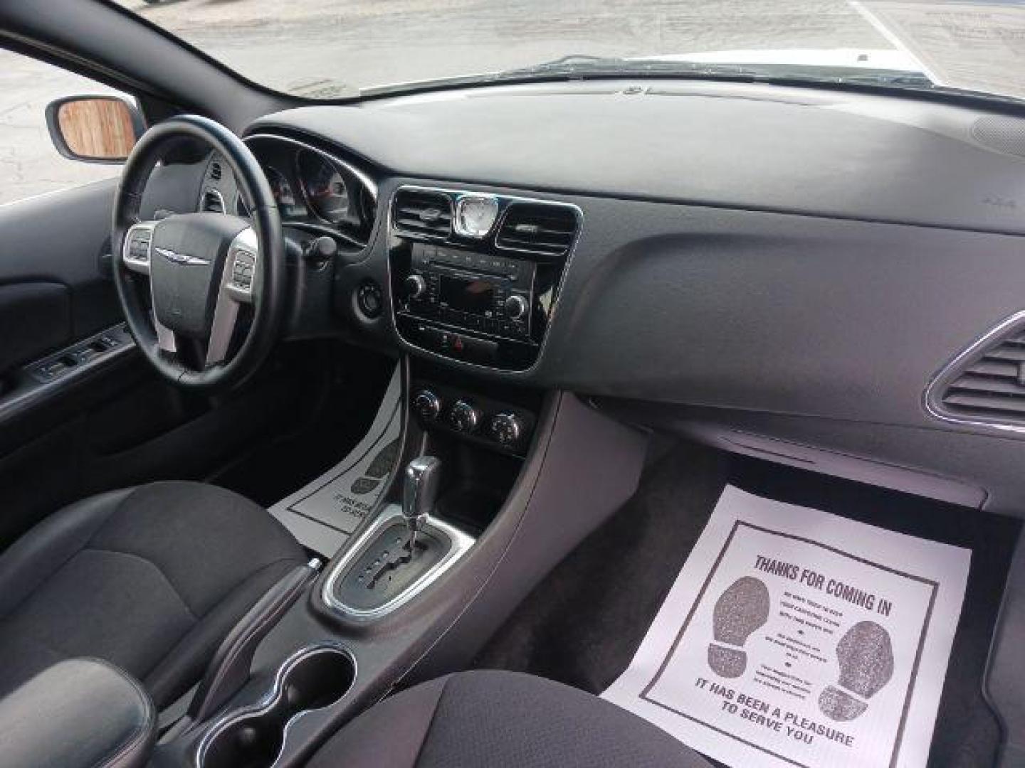 2014 Bright White Clearcoat Chrysler 200 Touring (1C3CCBBG1EN) with an 3.6L V6 DOHC 24V FFV engine, 6-Speed Automatic transmission, located at 1099 N County Rd 25A, OH, 45373, (937) 908-9800, 40.057079, -84.212883 - Photo#8