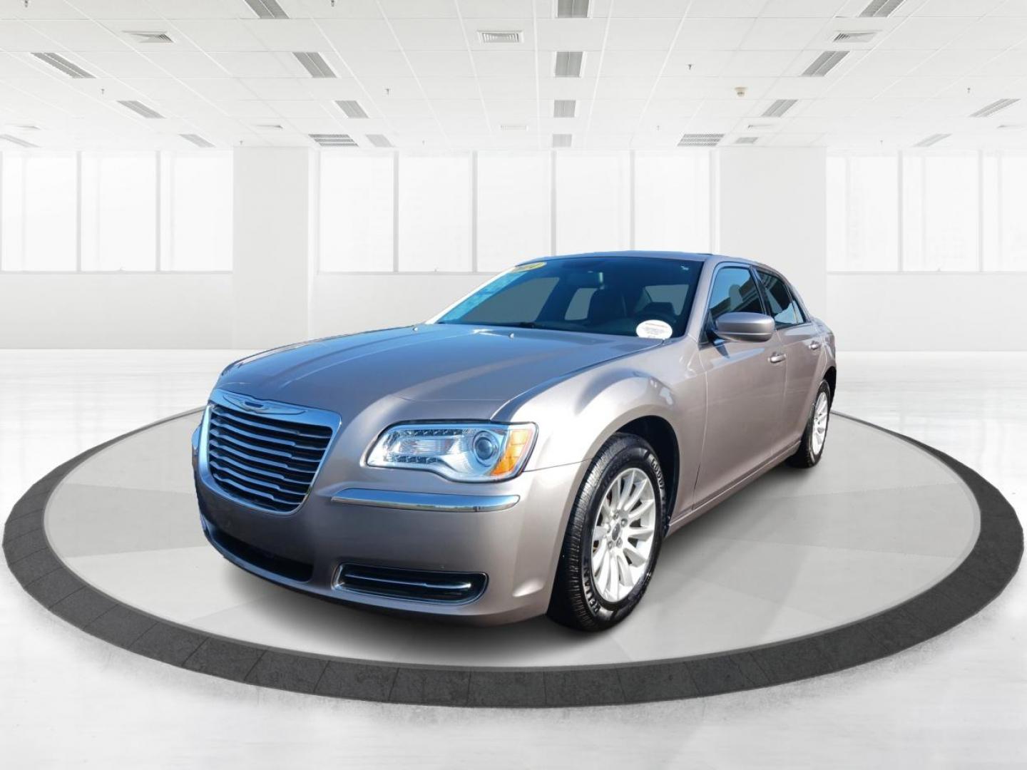 2014 Granite Crystal Met CC Chrysler 300 (2C3CCAAG9EH) with an 3.6L V6 SOHC 24V engine, 8-Speed Automatic transmission, located at 401 Woodman Dr, Riverside, OH, 45431, (937) 908-9800, 39.763779, -84.122063 - Photo#7