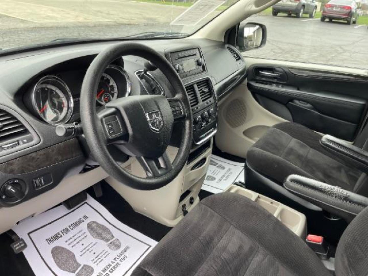 2014 Bright White Clearcoat Dodge Grand Caravan SE (2C4RDGBG9ER) with an 3.6L V6 DOHC 24V engine, 6-Speed Automatic transmission, located at 880 E. National Road, Vandalia, OH, 45377, (937) 908-9800, 39.892189, -84.181015 - Photo#6