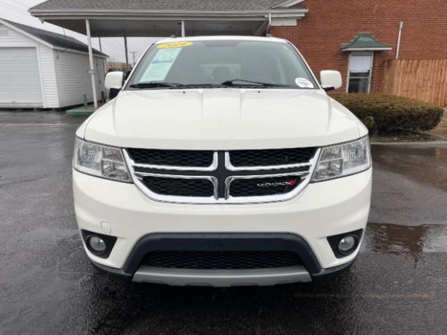 2014 Pearl White Tri-Coat Dodge Journey SXT (3C4PDCBG0ET) with an 3.6L V6 DOHC 24V engine, 6-Speed Automatic transmission, located at 880 E. National Road, Vandalia, OH, 45377, (937) 908-9800, 39.892189, -84.181015 - Photo#4