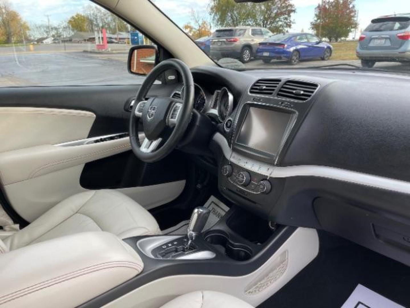 2014 Bright Silver Metallic CC Dodge Journey Limited AWD (3C4PDDDG1ET) with an 3.6L V6 DOHC 24V engine, 6-Speed Automatic transmission, located at 1230 East Main St, Xenia, OH, 45385, (937) 908-9800, 39.687321, -83.910294 - Photo#12