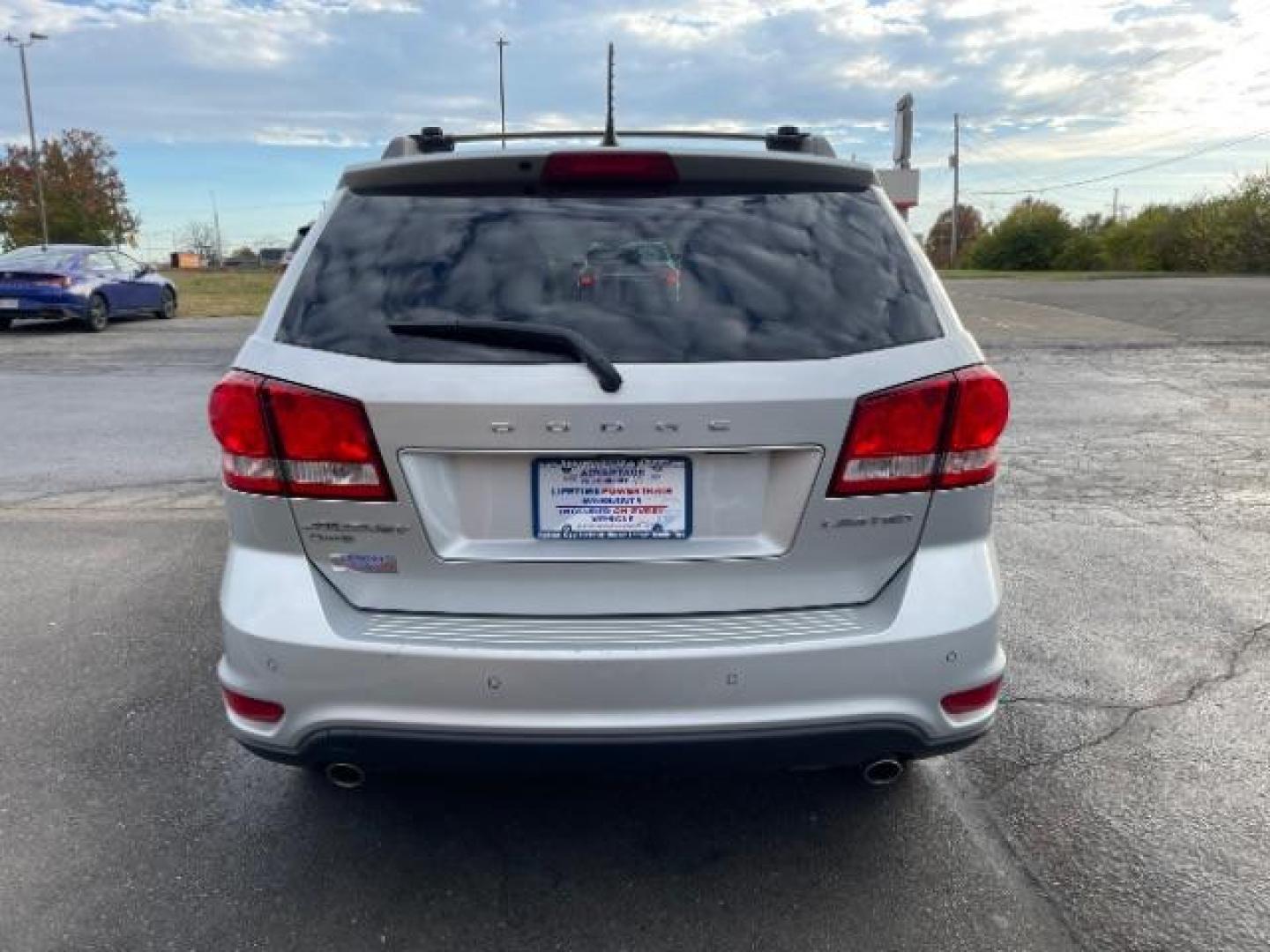 2014 Bright Silver Metallic CC Dodge Journey Limited AWD (3C4PDDDG1ET) with an 3.6L V6 DOHC 24V engine, 6-Speed Automatic transmission, located at 1230 East Main St, Xenia, OH, 45385, (937) 908-9800, 39.687321, -83.910294 - Photo#4