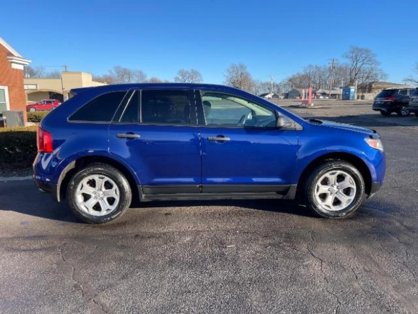 2014 Deep Impact Blue Metallic Ford Edge SE FWD (2FMDK3G93EB) with an 2.0L L4 DOHC 16V engine, 6-Speed Automatic transmission, located at 4508 South Dixie Dr, Moraine, OH, 45439, (937) 908-9800, 39.690136, -84.216438 - Photo#3