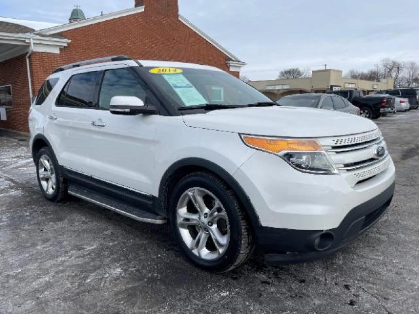 2014 White Platinum Met TC Ford Explorer Limited 4WD (1FM5K8F8XEG) with an 3.5L V6 DOHC 24V engine, 6-Speed Automatic transmission, located at 401 Woodman Dr, Riverside, OH, 45431, (937) 908-9800, 39.763779, -84.122063 - Photo#0