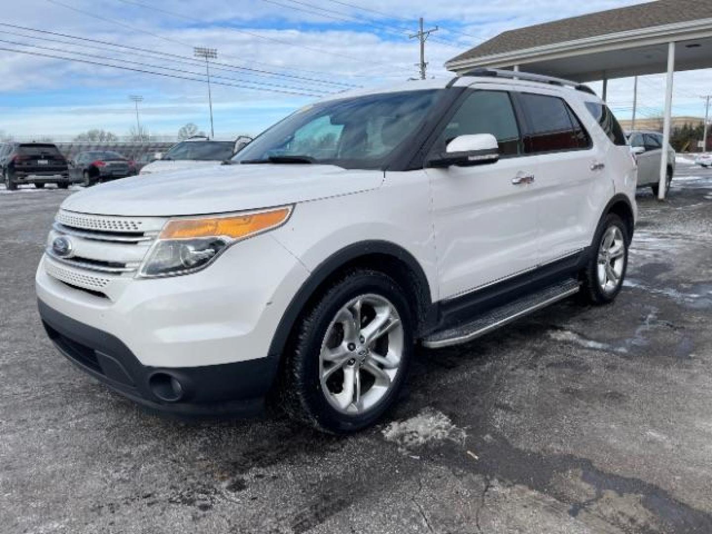 2014 White Platinum Met TC Ford Explorer Limited 4WD (1FM5K8F8XEG) with an 3.5L V6 DOHC 24V engine, 6-Speed Automatic transmission, located at 401 Woodman Dr, Riverside, OH, 45431, (937) 908-9800, 39.763779, -84.122063 - Photo#1