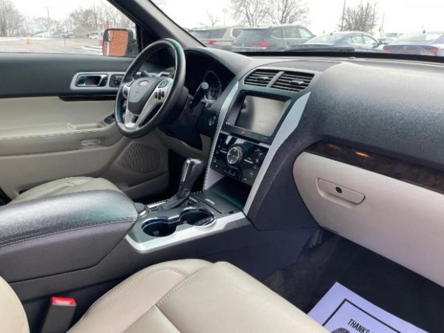 2014 White Platinum Met TC Ford Explorer Limited 4WD (1FM5K8F8XEG) with an 3.5L V6 DOHC 24V engine, 6-Speed Automatic transmission, located at 401 Woodman Dr, Riverside, OH, 45431, (937) 908-9800, 39.763779, -84.122063 - Photo#8