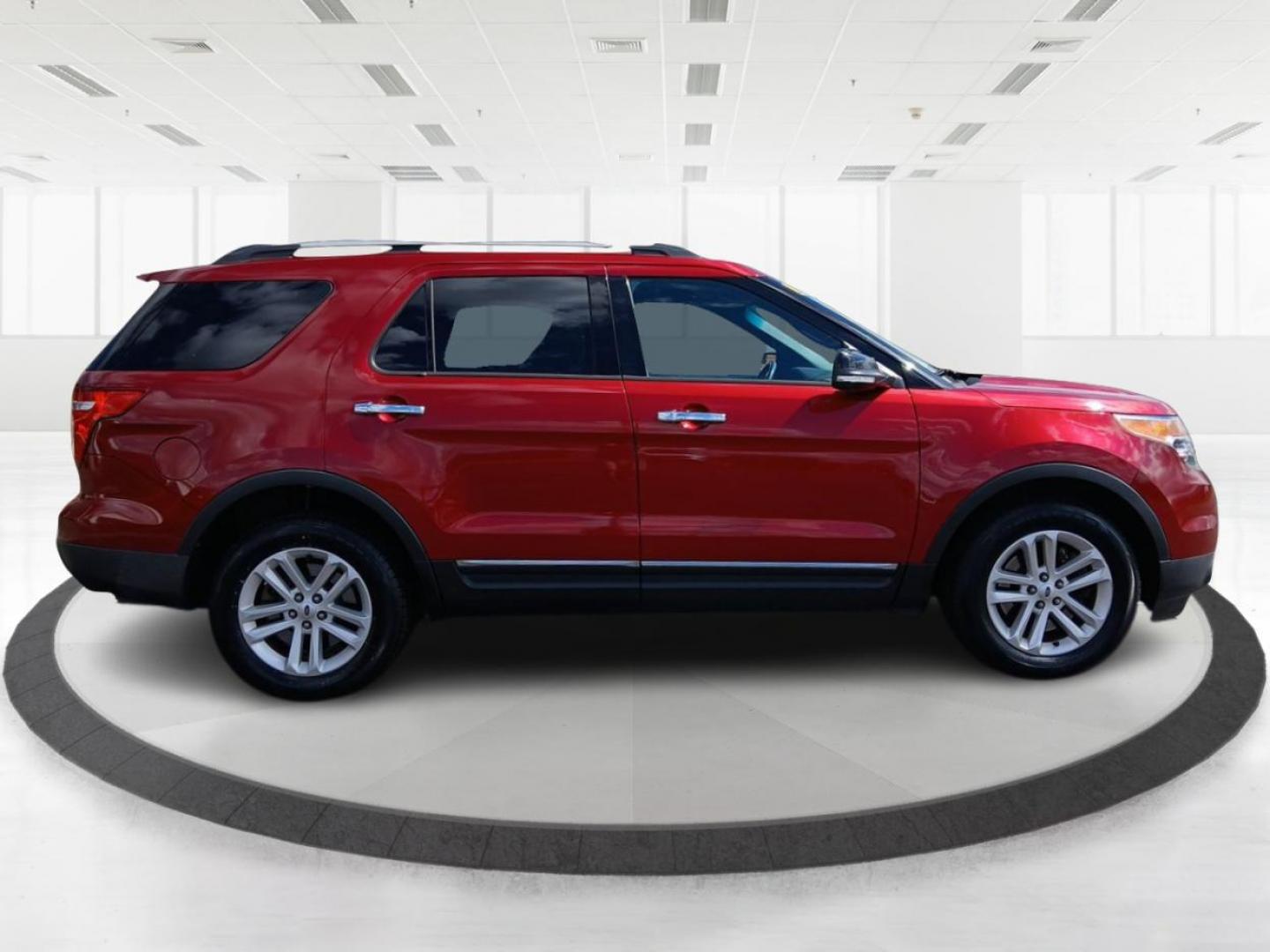 2014 Ruby Red Met Tinted CC Ford Explorer XLT 4WD (1FM5K8D8XEG) with an 3.5L V6 DOHC 24V engine, 6-Speed Automatic transmission, located at 1230 East Main St, Xenia, OH, 45385, (937) 908-9800, 39.687321, -83.910294 - Photo#1