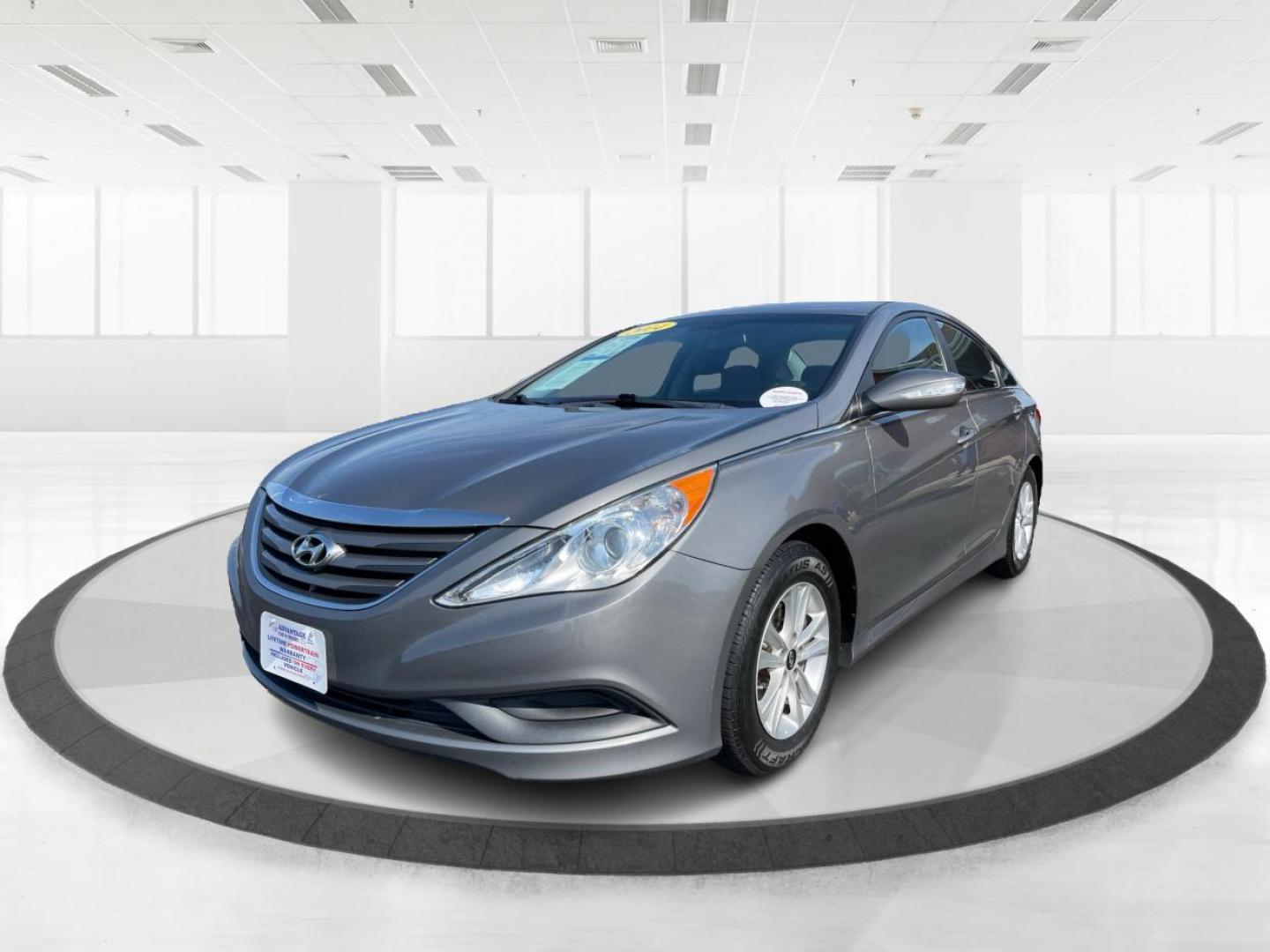 2014 Harbor Gray Metallic Hyundai Sonata GLS (5NPEB4AC8EH) with an 2.4L L4 DOHC 16V engine, 6-Speed Automatic transmission, located at 1184 Kauffman Ave, Fairborn, OH, 45324, (937) 908-9800, 39.807365, -84.029114 - Photo#7