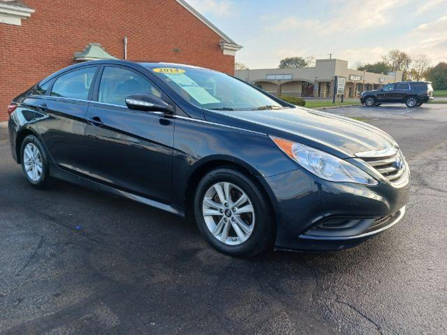 2014 Harbor Gray Metallic Hyundai Sonata GLS (5NPEB4AC8EH) with an 2.4L L4 DOHC 16V engine, 6-Speed Automatic transmission, located at 880 E. National Road, Vandalia, OH, 45377, (937) 908-9800, 39.892189, -84.181015 - Photo#0