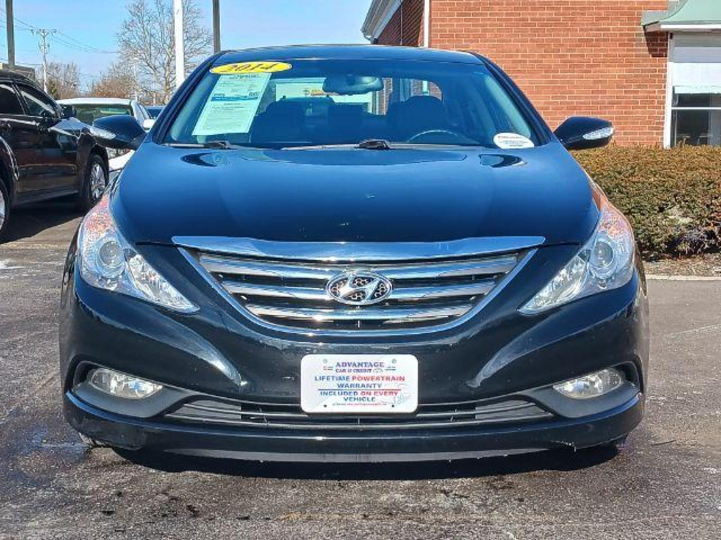 2014 Phantom Black Metallic Hyundai Sonata SE Auto (5NPEC4AC0EH) with an 2.4L L4 DOHC 16V engine, 6-Speed Automatic transmission, located at 4508 South Dixie Dr, Moraine, OH, 45439, (937) 908-9800, 39.690136, -84.216438 - Photo#1