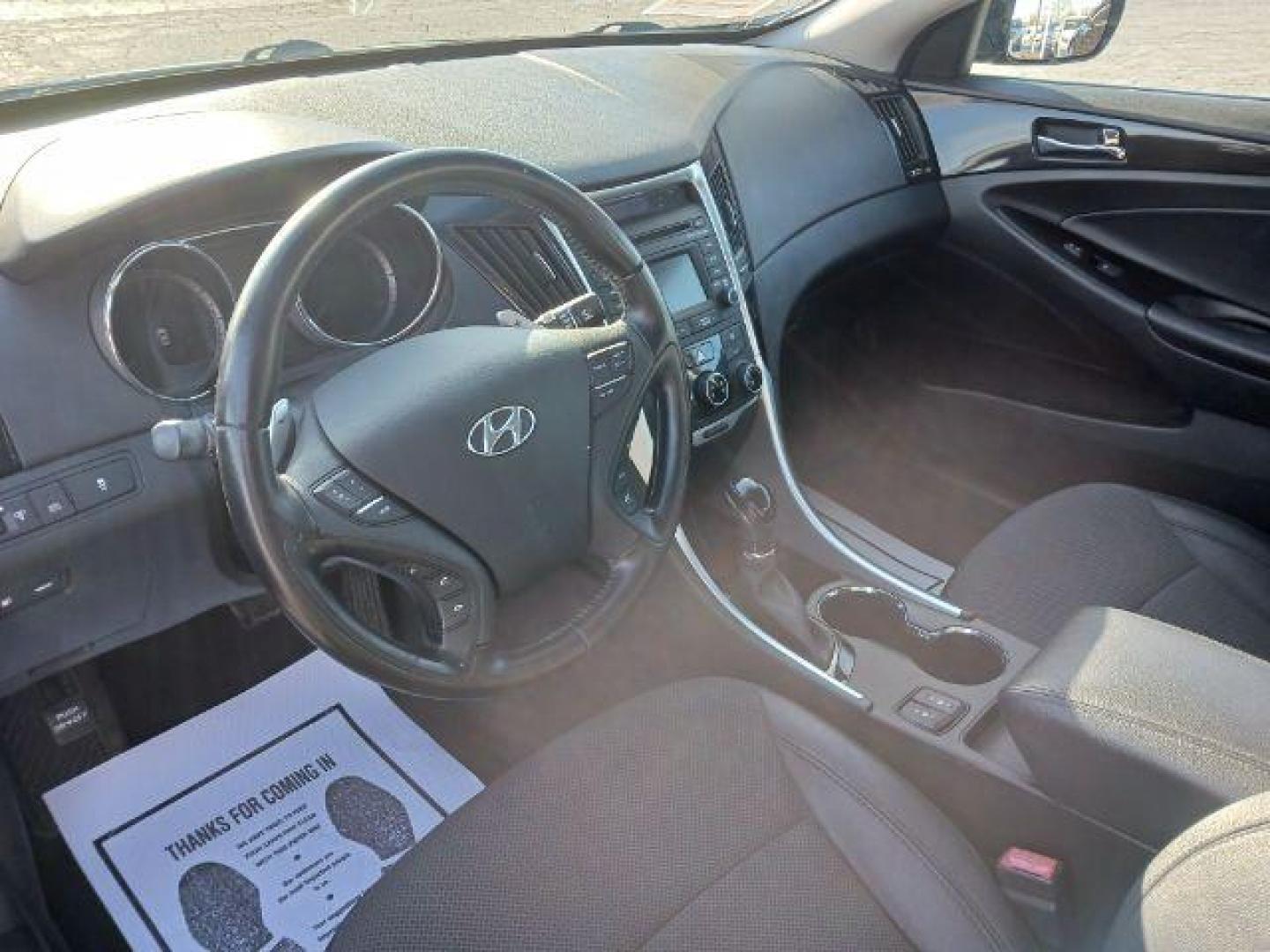 2014 Phantom Black Metallic Hyundai Sonata SE Auto (5NPEC4AC0EH) with an 2.4L L4 DOHC 16V engine, 6-Speed Automatic transmission, located at 4508 South Dixie Dr, Moraine, OH, 45439, (937) 908-9800, 39.690136, -84.216438 - Photo#6