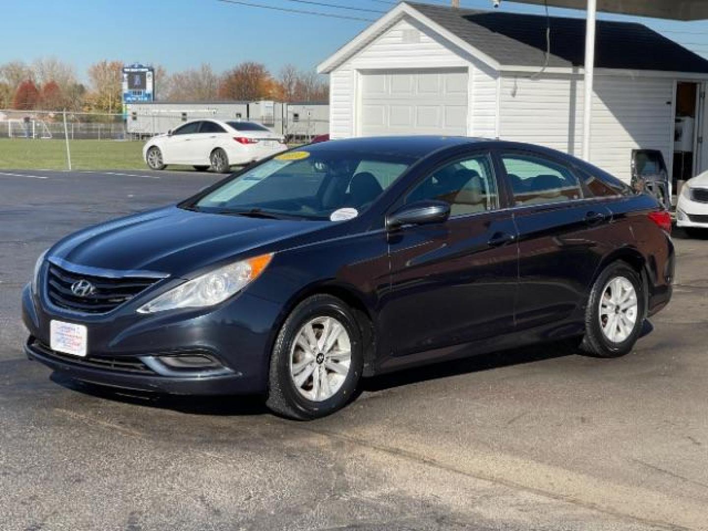 2014 Pacific Blue Pearl Hyundai Sonata GLS (5NPEB4AC9EH) with an 2.4L L4 DOHC 16V engine, 6-Speed Automatic transmission, located at 1230 East Main St, Xenia, OH, 45385, (937) 908-9800, 39.687321, -83.910294 - Photo#1