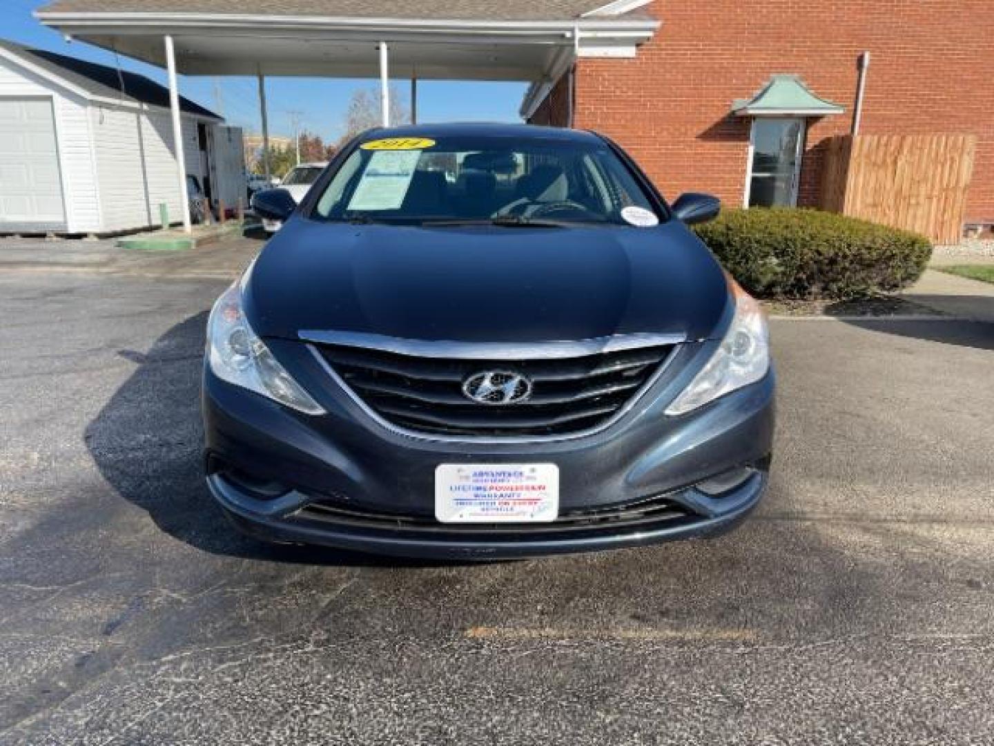 2014 Pacific Blue Pearl Hyundai Sonata GLS (5NPEB4AC9EH) with an 2.4L L4 DOHC 16V engine, 6-Speed Automatic transmission, located at 1230 East Main St, Xenia, OH, 45385, (937) 908-9800, 39.687321, -83.910294 - Photo#5