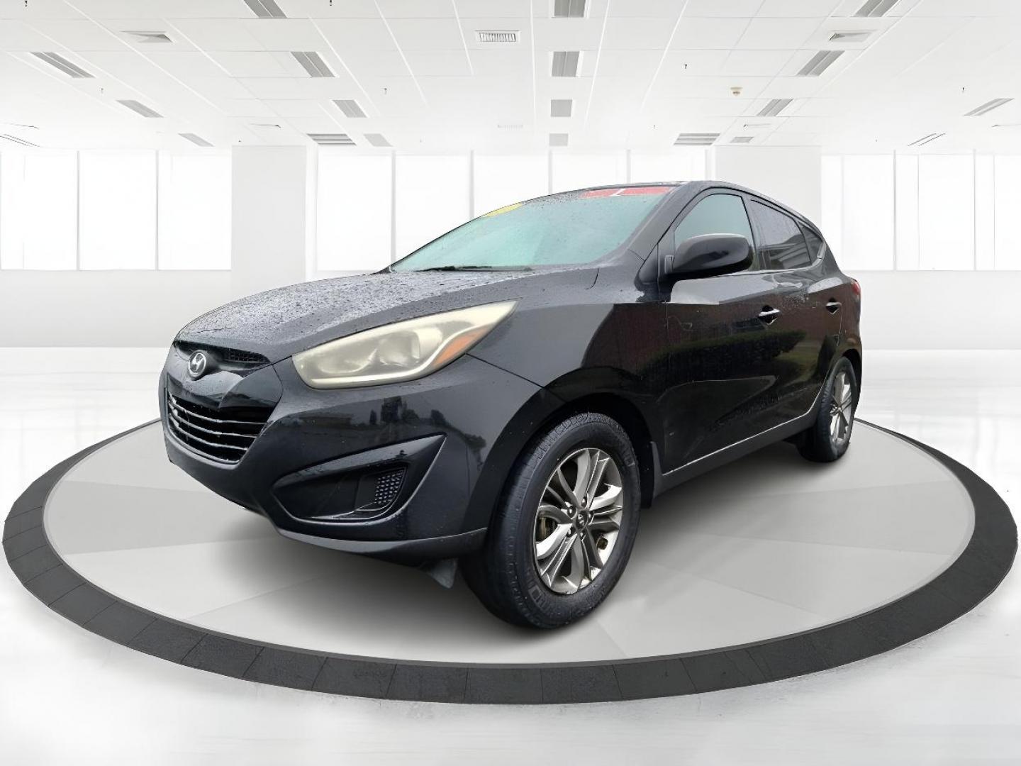 2014 Black Hyundai Tucson GL Auto AWD (KM8JTCAF0EU) with an 2.0L L4 DOHC 16V engine, 6-Speed Automatic transmission, located at 880 E. National Road, Vandalia, OH, 45377, (937) 908-9800, 39.892189, -84.181015 - Photo#5