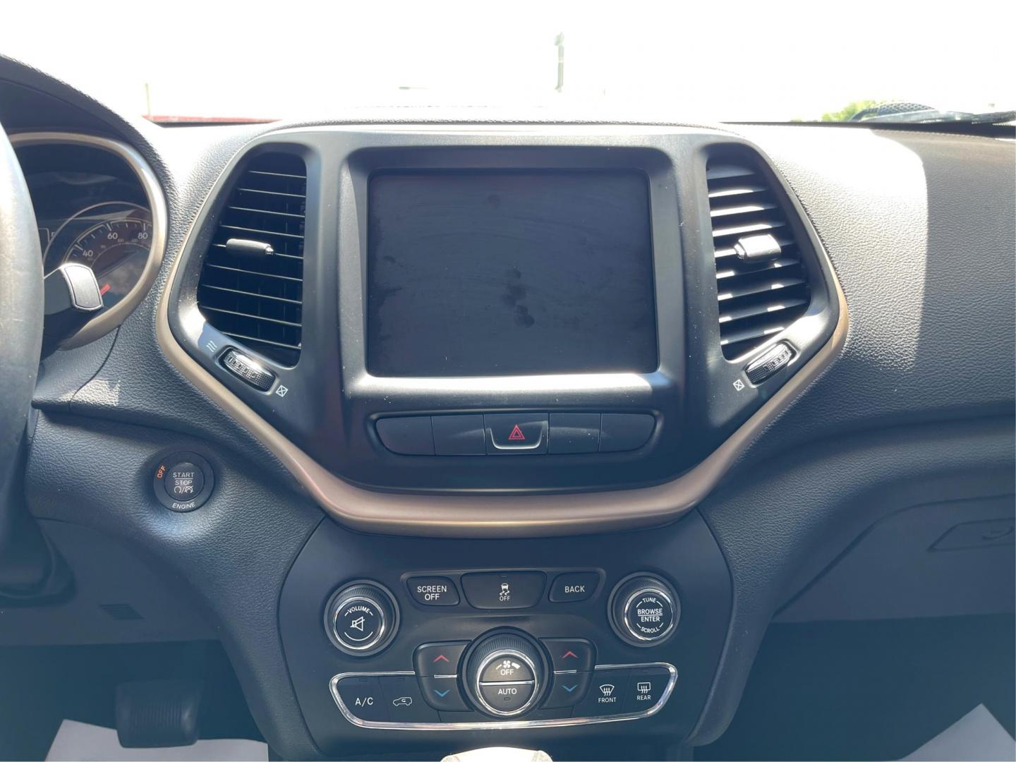 2014 Bright White Clearcoat Jeep Cherokee (1C4PJLCB2EW) with an 2.4L L4 DOHC 16V engine, 9-Speed Automatic transmission, located at 1099 N County Rd 25A, OH, 45373, (937) 908-9800, 40.057079, -84.212883 - Photo#12