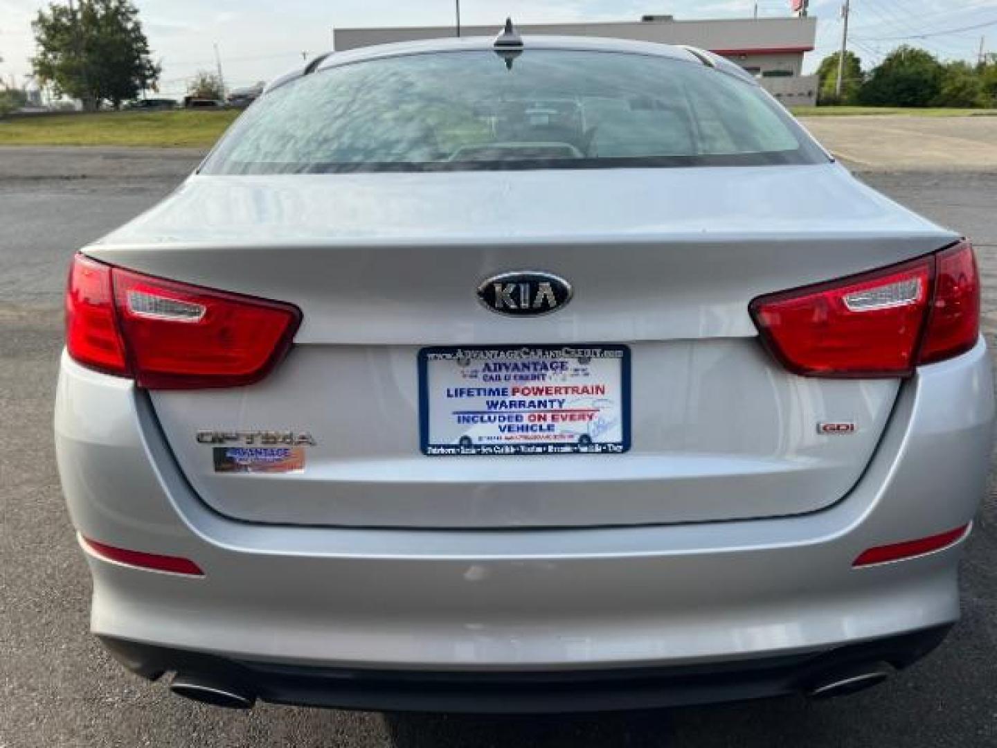 2014 Bright Silver Kia Optima LX (5XXGM4A77EG) with an 2.4L L4 DOHC 16V engine, 6-Speed Automatic transmission, located at 1184 Kauffman Ave, Fairborn, OH, 45324, (937) 908-9800, 39.807365, -84.029114 - Photo#4