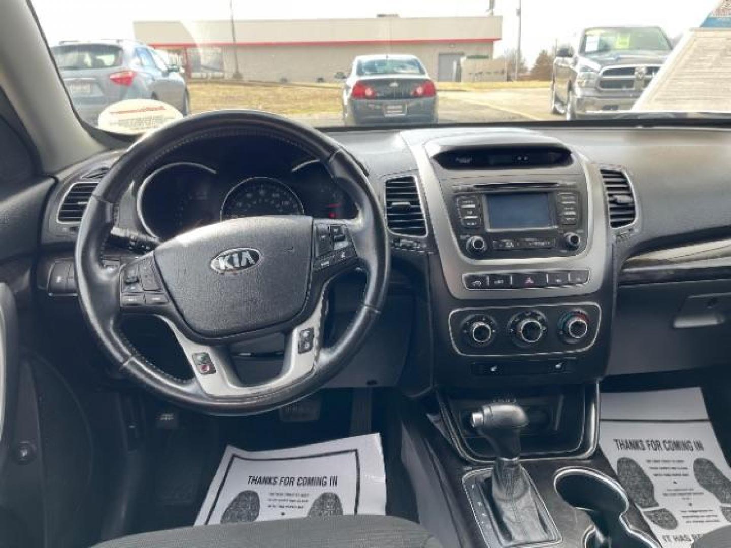 2014 Silver Kia Sorento LX 2WD (5XYKT4A64EG) with an 2.4L L4 DOHC 16V engine, 6-Speed Automatic transmission, located at 4508 South Dixie Dr, Moraine, OH, 45439, (937) 908-9800, 39.690136, -84.216438 - Photo#7