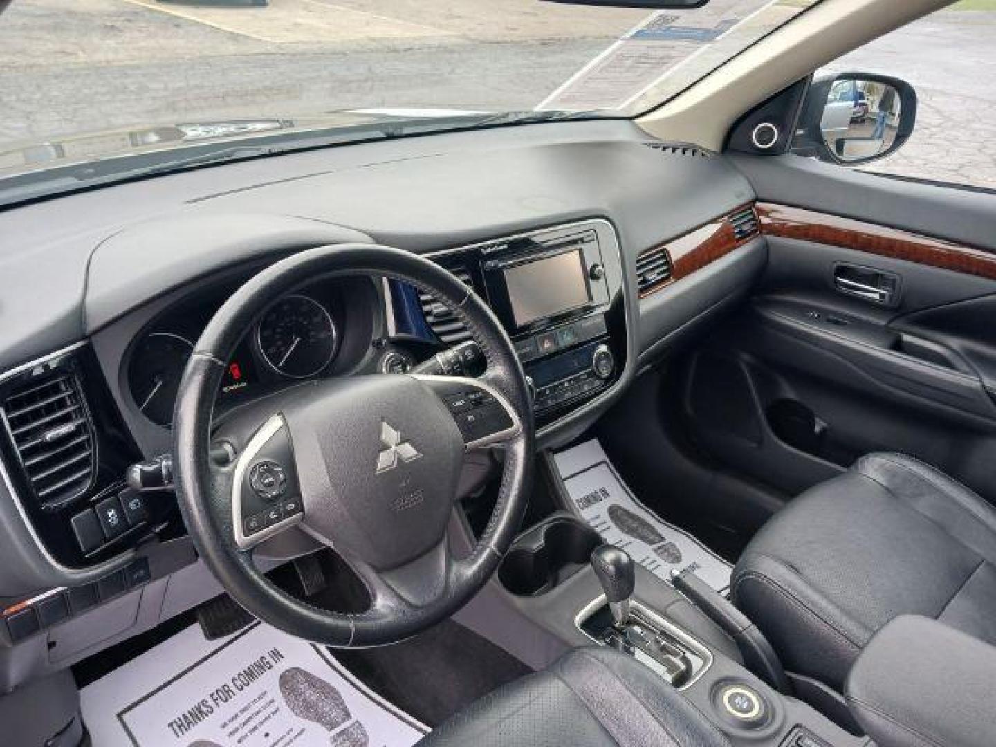 2014 Cosmic Blue Metallic Mitsubishi Outlander SE S-AWC (JA4AZ3A32EZ) with an 2.4L L4 DOHC 16V engine, 6-Speed Automatic transmission, located at 880 E. National Road, Vandalia, OH, 45377, (937) 908-9800, 39.892189, -84.181015 - Photo#6