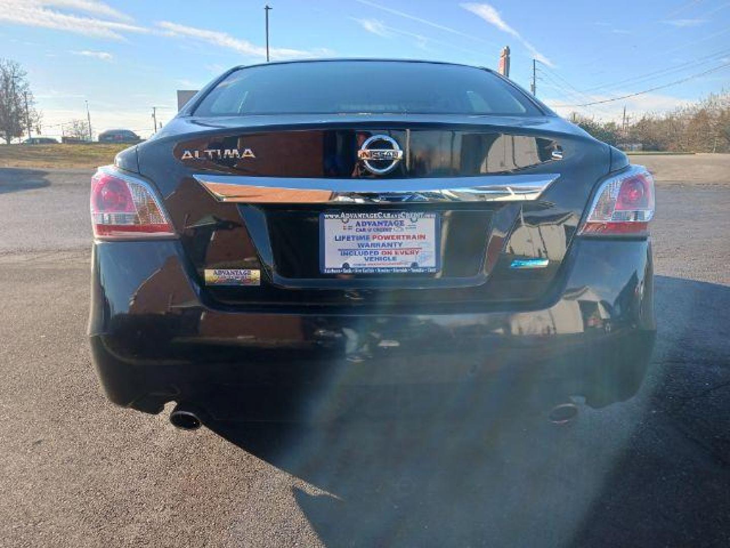 2014 Super Black Nissan Altima 2.5 S (1N4AL3AP8EC) with an 2.5L L4 DOHC 16V engine, Continuously Variable Transmission transmission, located at 880 E. National Road, Vandalia, OH, 45377, (937) 908-9800, 39.892189, -84.181015 - Photo#5