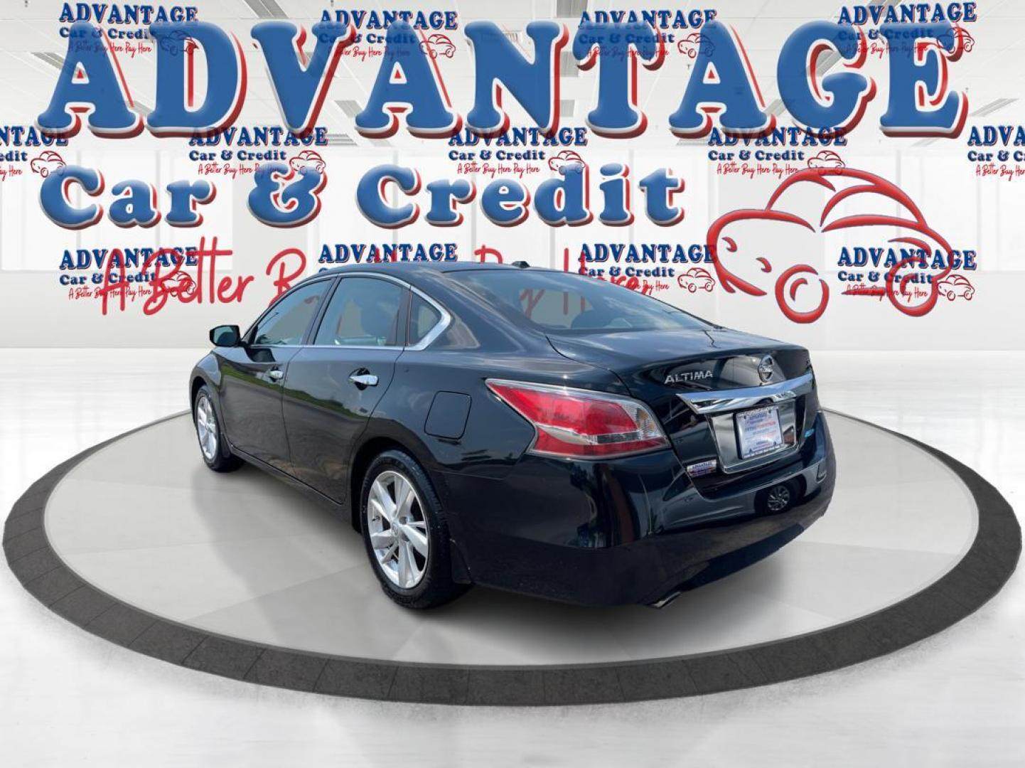 2014 Super Black Nissan Altima (1N4AL3AP1EC) with an 2.5L L4 DOHC 16V engine, Continuously Variable Transmission transmission, located at 1184 Kauffman Ave, Fairborn, OH, 45324, (937) 908-9800, 39.807365, -84.029114 - Photo#4