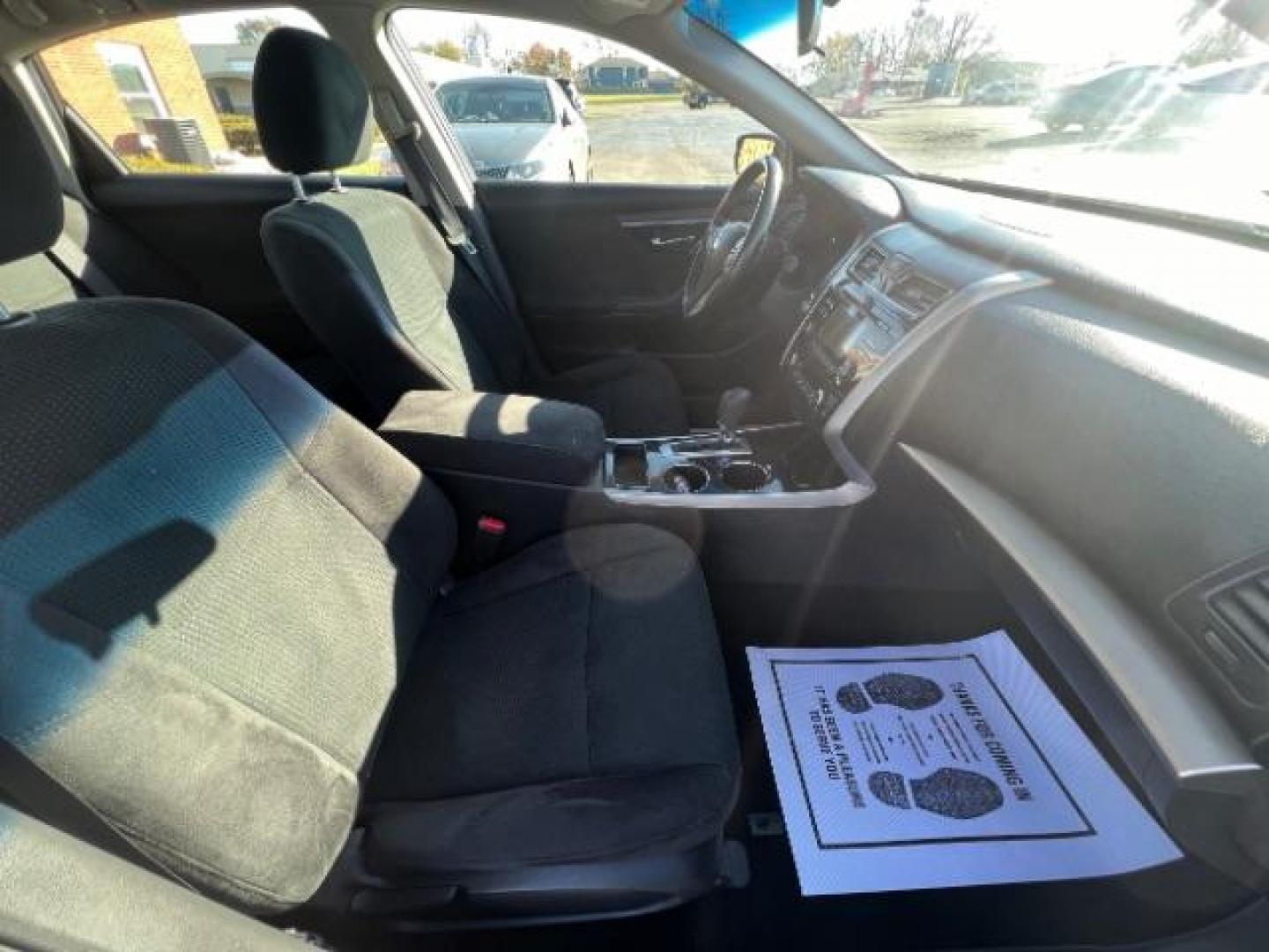 2014 Java Metallic Nissan Altima 2.5 SV (1N4AL3AP1EC) with an 2.5L L4 DOHC 16V engine, Continuously Variable Transmission transmission, located at 4508 South Dixie Dr, Moraine, OH, 45439, (937) 908-9800, 39.690136, -84.216438 - Photo#9