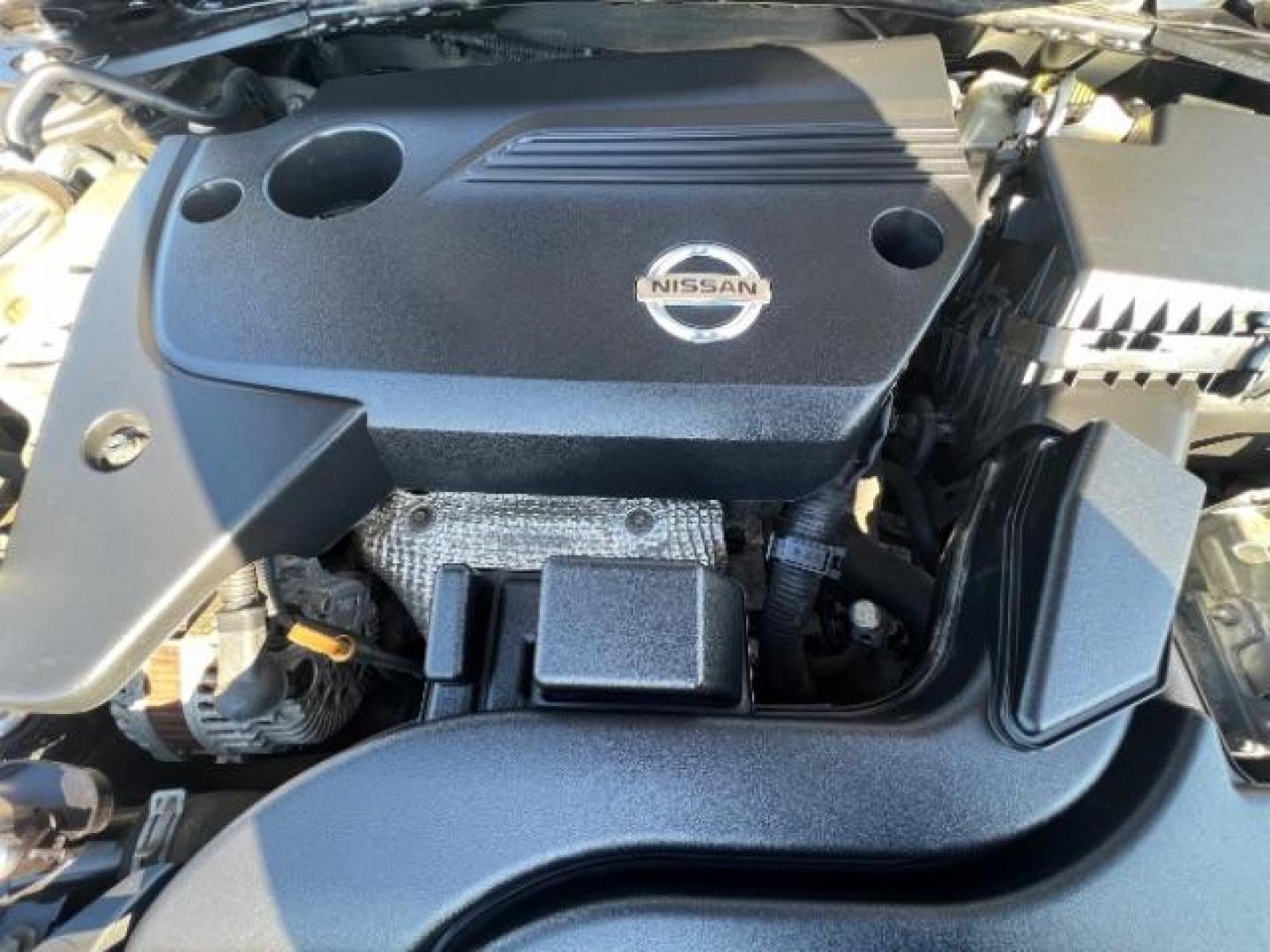 2014 Java Metallic Nissan Altima 2.5 SV (1N4AL3AP1EC) with an 2.5L L4 DOHC 16V engine, Continuously Variable Transmission transmission, located at 4508 South Dixie Dr, Moraine, OH, 45439, (937) 908-9800, 39.690136, -84.216438 - Photo#10