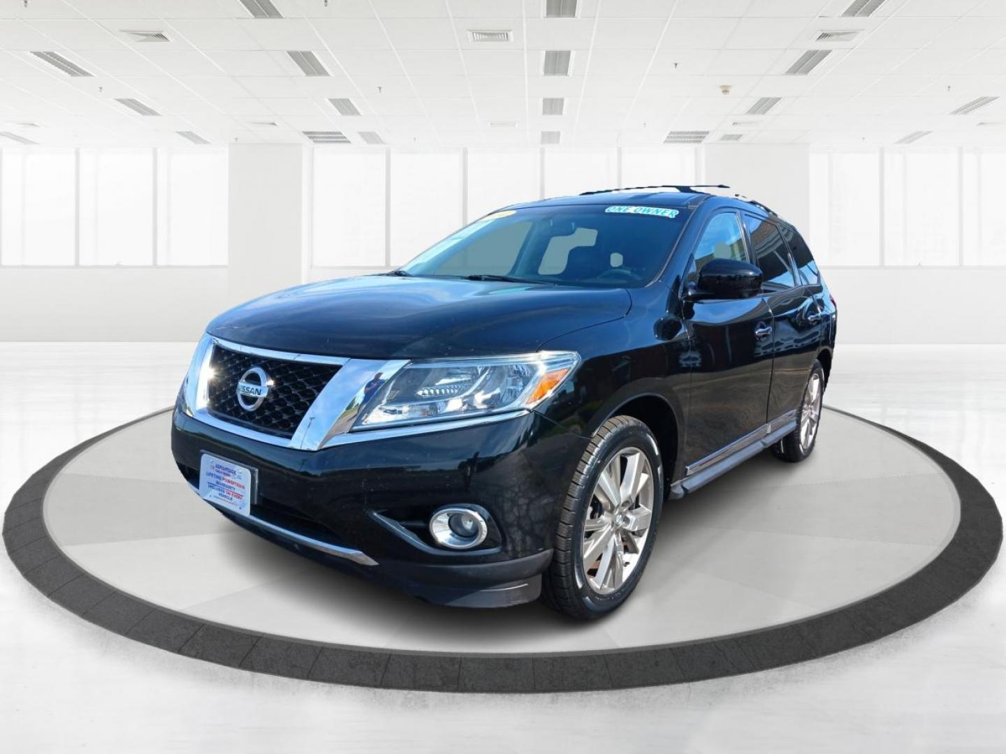 2014 Super Black Nissan Pathfinder (5N1AR2MM5EC) with an 3.5L V6 DOHC 24V engine, Continuously Variable Transmission transmission, located at 1099 N County Rd 25A, OH, 45373, (937) 908-9800, 40.057079, -84.212883 - Photo#7