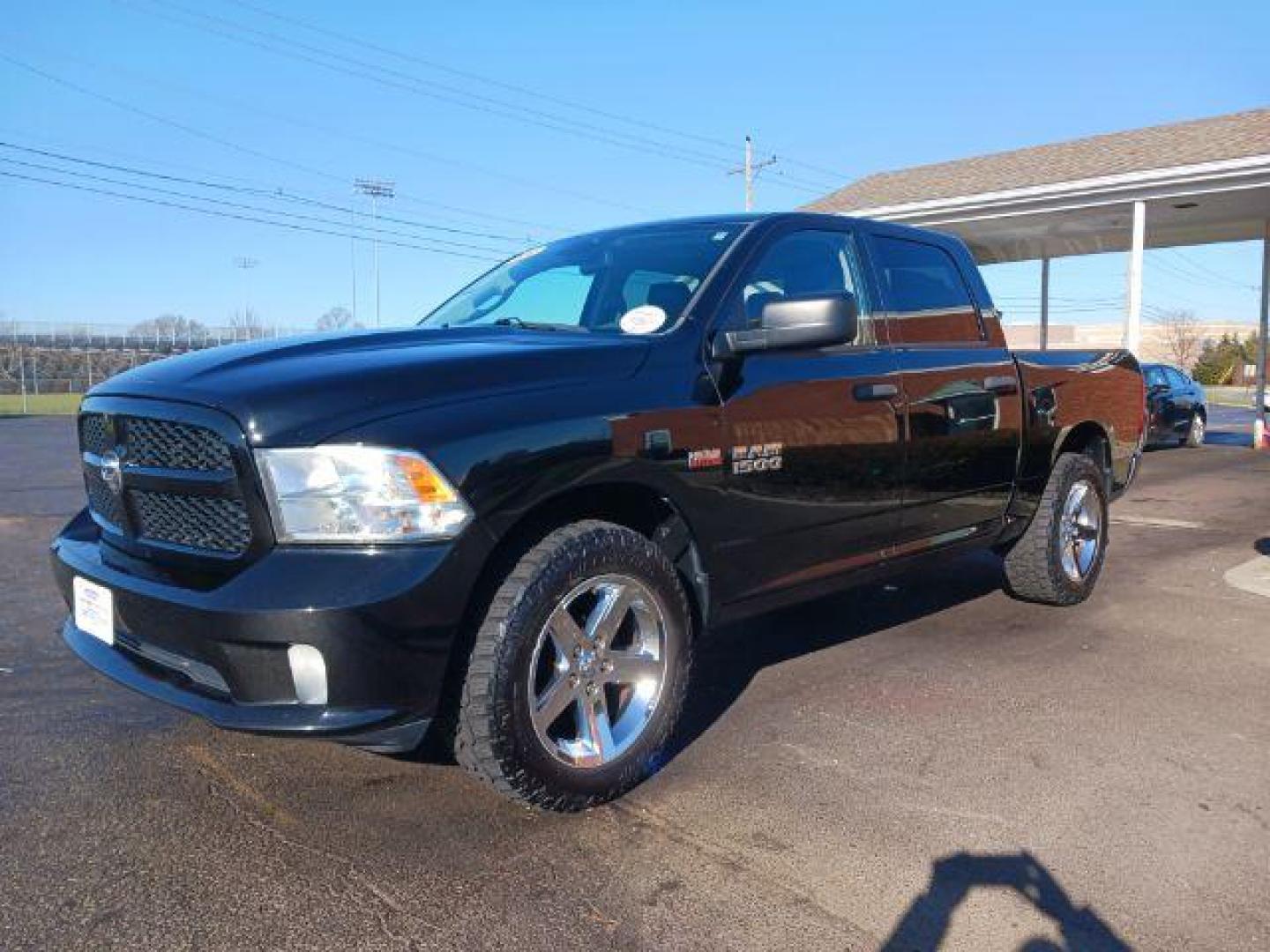 2014 Black Clearcoat RAM 1500 Tradesman Crew Cab SWB 4WD (1C6RR7KT3ES) with an 5.7L V8 OHV 16V engine, 8-Speed Automatic transmission, located at 4508 South Dixie Dr, Moraine, OH, 45439, (937) 908-9800, 39.690136, -84.216438 - Photo#2