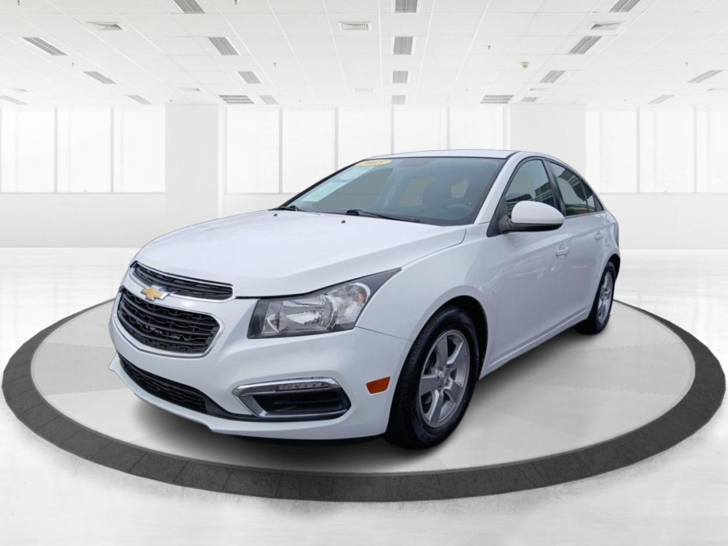 2015 Summit White Chevrolet Cruze 1LT Auto (1G1PC5SB6F7) with an 1.4L L4 DOHC 16V TURBO engine, 6-Speed Automatic transmission, located at 1099 N County Rd 25A, OH, 45373, (937) 908-9800, 40.057079, -84.212883 - Photo#7