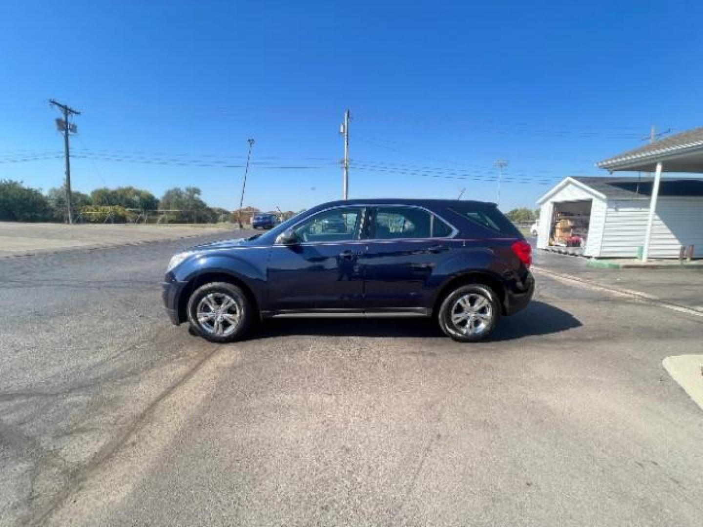 2015 Blue Velvet Metallic Chevrolet Equinox LS 2WD (2GNALAEK6F1) with an 2.4L L4 DOHC 16V FFV engine, 6-Speed Automatic transmission, located at 1184 Kauffman Ave, Fairborn, OH, 45324, (937) 908-9800, 39.807365, -84.029114 - Photo#3