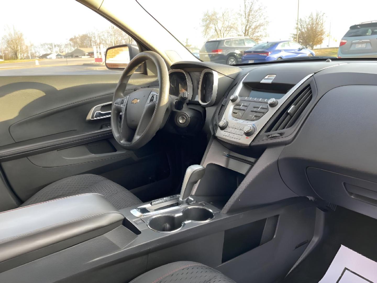 2015 Summit White Chevrolet Equinox LS 2WD (2GNALAEK4F1) with an 2.4L L4 DOHC 16V FFV engine, 6-Speed Automatic transmission, located at 1951 S Dayton Lakeview Rd., New Carlisle, OH, 45344, (937) 908-9800, 39.890999, -84.050255 - Photo#8