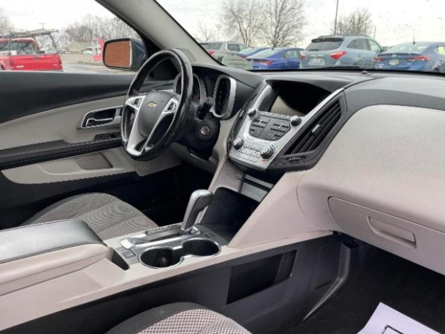 2015 Blue Velvet Metallic Chevrolet Equinox 1LT 2WD (2GNALBEK6F1) with an 2.4L L4 DOHC 16V FFV engine, 6-Speed Automatic transmission, located at 1099 N County Rd 25A, OH, 45373, (937) 908-9800, 40.057079, -84.212883 - Photo#8