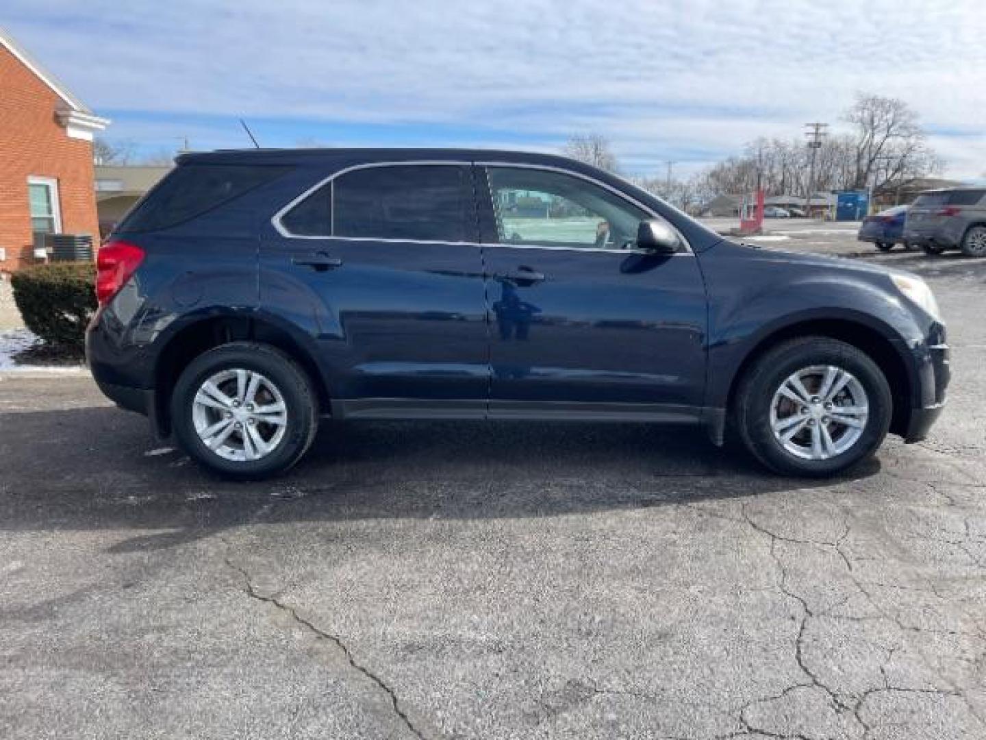 2015 Blue Velvet Metallic Chevrolet Equinox LS 2WD (2GNALAEK9F1) with an 2.4L L4 DOHC 16V FFV engine, 6-Speed Automatic transmission, located at 4508 South Dixie Dr, Moraine, OH, 45439, (937) 908-9800, 39.690136, -84.216438 - Photo#3