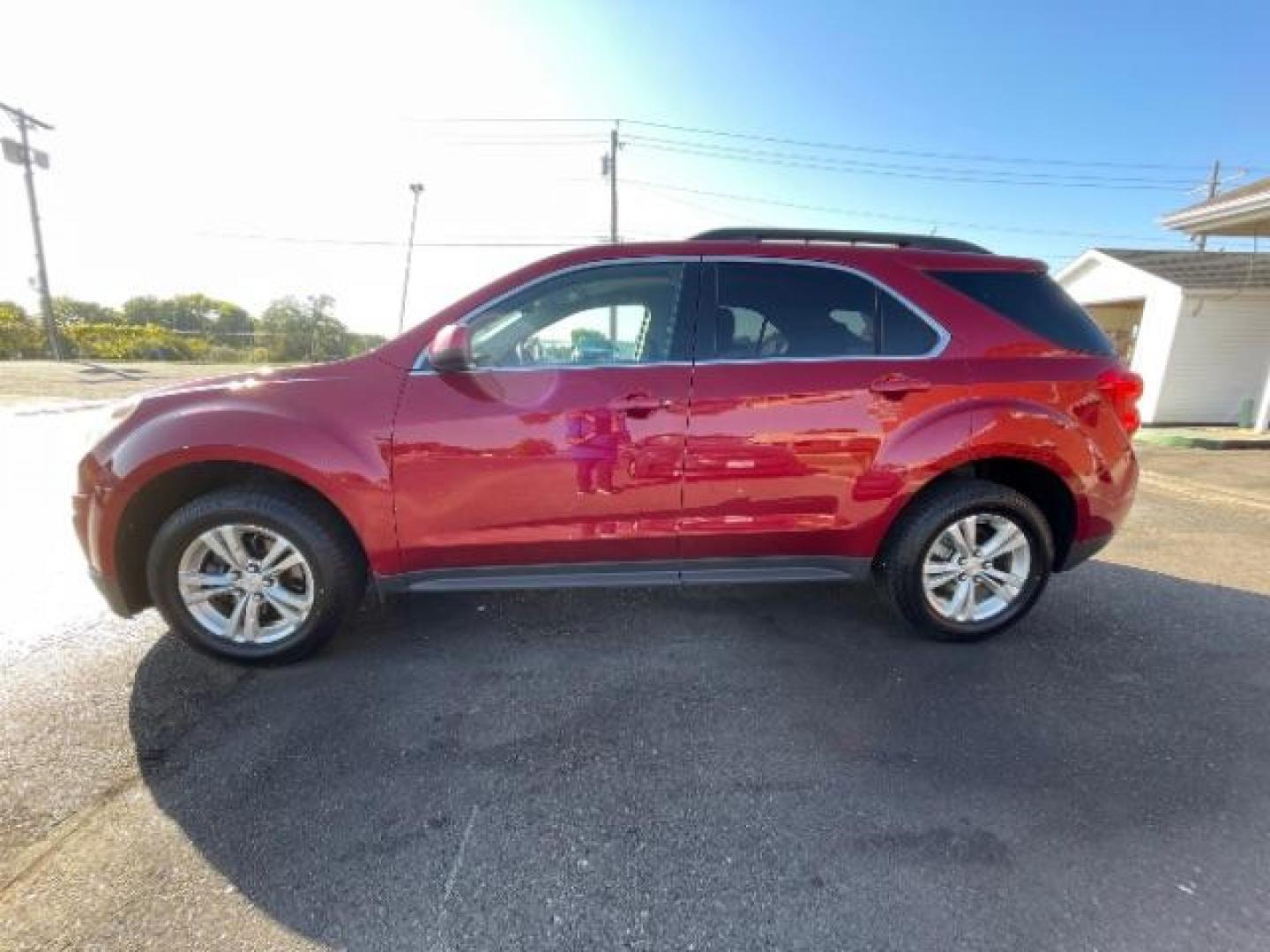 2015 Crystal Red Tintcoat Chevrolet Equinox 1LT 2WD (2GNALBEK3F1) with an 2.4L L4 DOHC 16V FFV engine, 6-Speed Automatic transmission, located at 880 E. National Road, Vandalia, OH, 45377, (937) 908-9800, 39.892189, -84.181015 - Photo#3