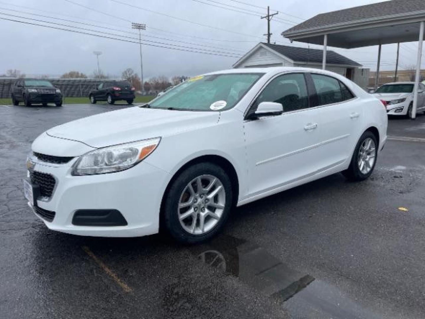 2015 Summit White Chevrolet Malibu 1LT (1G11C5SL5FF) with an 2.5L L4 DOHC 16V engine, 6-Speed Automatic transmission, located at 1951 S Dayton Lakeview Rd., New Carlisle, OH, 45344, (937) 908-9800, 39.890999, -84.050255 - Photo#1