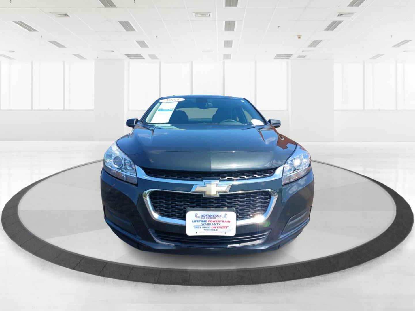 2015 Ashen Gray Metallic Chevrolet Malibu 1LT (1G11C5SL2FF) with an 2.5L L4 DOHC 16V engine, 6-Speed Automatic transmission, located at 1230 East Main St, Xenia, OH, 45385, (937) 908-9800, 39.687321, -83.910294 - Photo#6