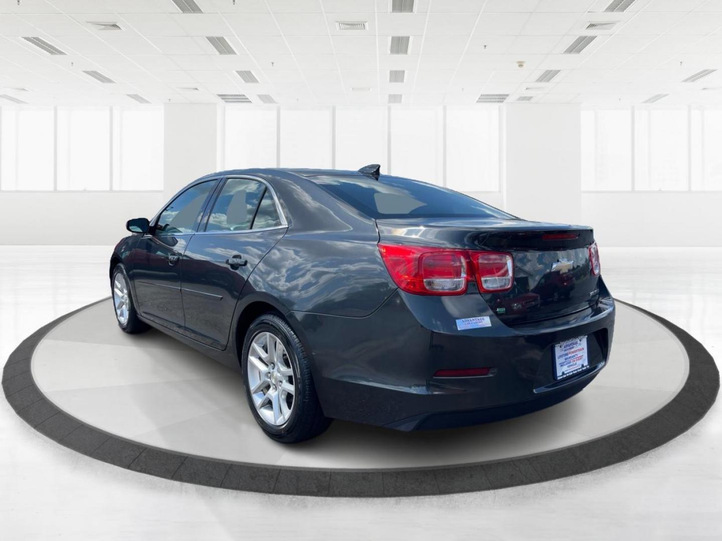 2015 Ashen Gray Metallic Chevrolet Malibu (1G11C5SL7FF) with an 2.5L L4 DOHC 16V engine, 6-Speed Automatic transmission, located at 1184 Kauffman Ave, Fairborn, OH, 45324, (937) 908-9800, 39.807365, -84.029114 - Photo#4