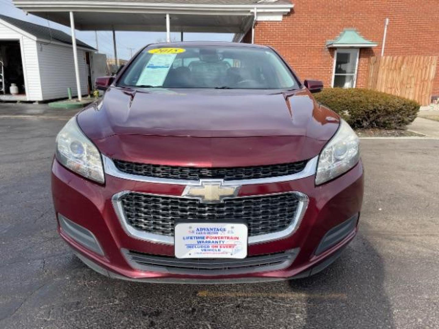 2015 Butte Red Metallic Chevrolet Malibu 1LT (1G11C5SL6FF) with an 2.5L L4 DOHC 16V engine, 6-Speed Automatic transmission, located at 1230 East Main St, Xenia, OH, 45385, (937) 908-9800, 39.687321, -83.910294 - Photo#4