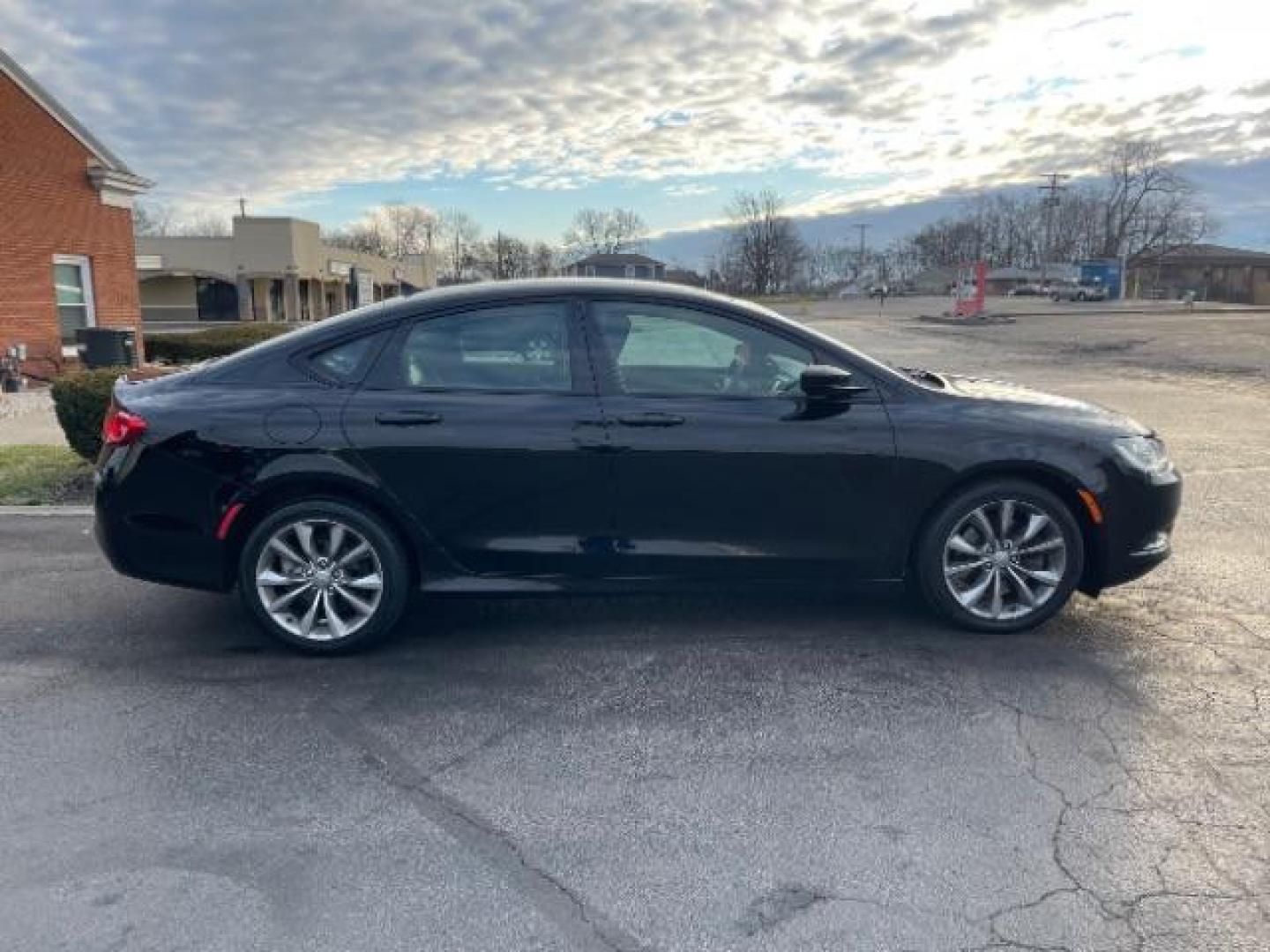 2015 Black Clearcoat Chrysler 200 S (1C3CCCBG7FN) with an 3.6L V6 DOHC 24V FFV engine, 9-Speed Automatic transmission, located at 1951 S Dayton Lakeview Rd., New Carlisle, OH, 45344, (937) 908-9800, 39.890999, -84.050255 - Photo#3