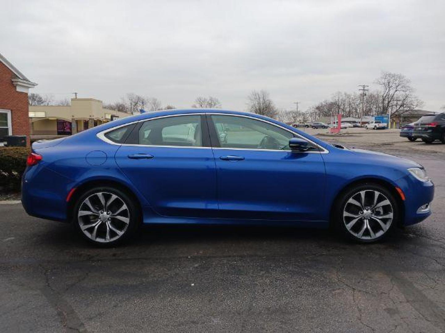 2015 Crystal Blue Pearlcoat Chrysler 200 C AWD (1C3CCCEG7FN) with an 3.6L V6 DOHC 24V FFV engine, 9-Speed Automatic transmission, located at 1951 S Dayton Lakeview Rd., New Carlisle, OH, 45344, (937) 908-9800, 39.890999, -84.050255 - Photo#4