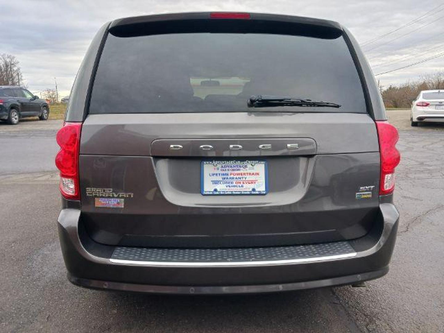 2015 Granite Crystal Met CC Dodge Grand Caravan SXT (2C4RDGCG5FR) with an 3.6L V6 DOHC 24V engine, 6-Speed Automatic transmission, located at 1951 S Dayton Lakeview Rd., New Carlisle, OH, 45344, (937) 908-9800, 39.890999, -84.050255 - Photo#5