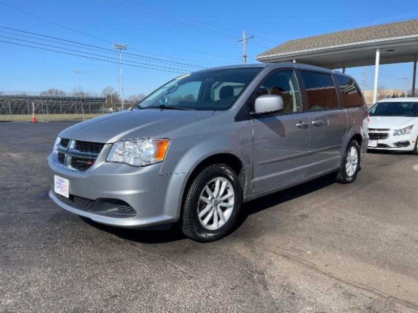 2015 Billet Silver Metallic CC Dodge Grand Caravan SXT (2C4RDGCG7FR) with an 3.6L V6 DOHC 24V engine, 6-Speed Automatic transmission, located at 4508 South Dixie Dr, Moraine, OH, 45439, (937) 908-9800, 39.690136, -84.216438 - Photo#1