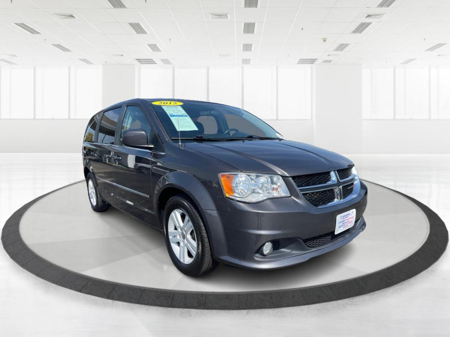 2015 Gray Dodge Grand Caravan Crew (2C4RDGDG5FR) with an 3.6L V6 DOHC 24V engine, 6-Speed Automatic transmission, located at 1230 East Main St, Xenia, OH, 45385, (937) 908-9800, 39.687321, -83.910294 - Photo#0