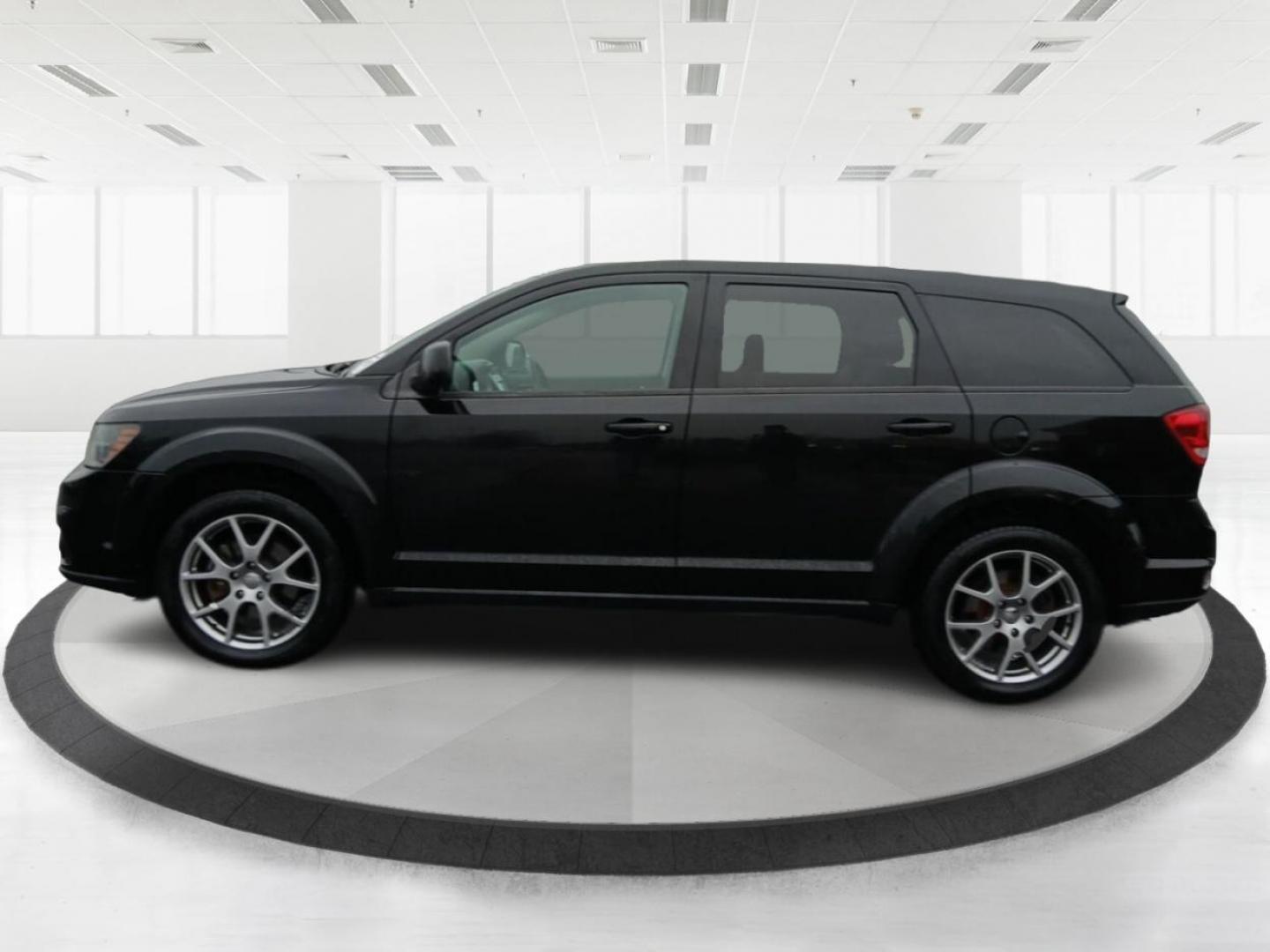 2015 Dodge Journey R/T AWD (3C4PDDEG5FT) with an 3.6L V6 DOHC 24V engine, 6-Speed Automatic transmission, located at 1951 S Dayton Lakeview Rd., New Carlisle, OH, 45344, (937) 908-9800, 39.890999, -84.050255 - 2015 Dodge Journey R/T AWD - Photo#5