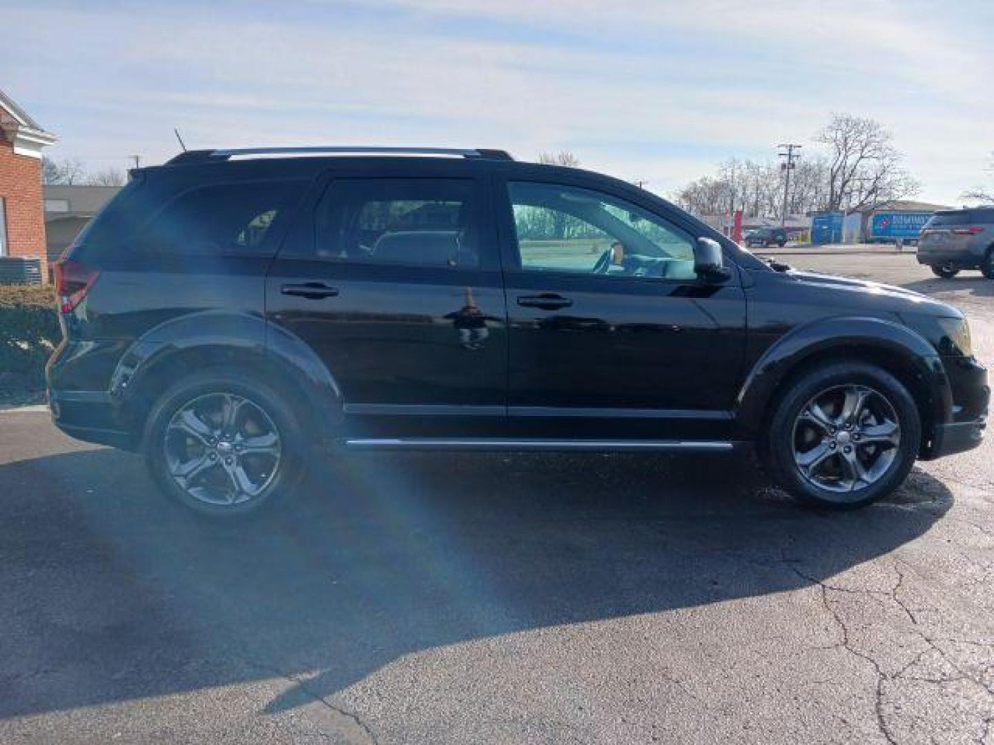 2015 Pitch Black Clearcoat Dodge Journey Crossroad AWD (3C4PDDGG1FT) with an 3.6L V6 DOHC 24V engine, 6-Speed Automatic transmission, located at 1099 N County Rd 25A, OH, 45373, (937) 908-9800, 40.057079, -84.212883 - Photo#4