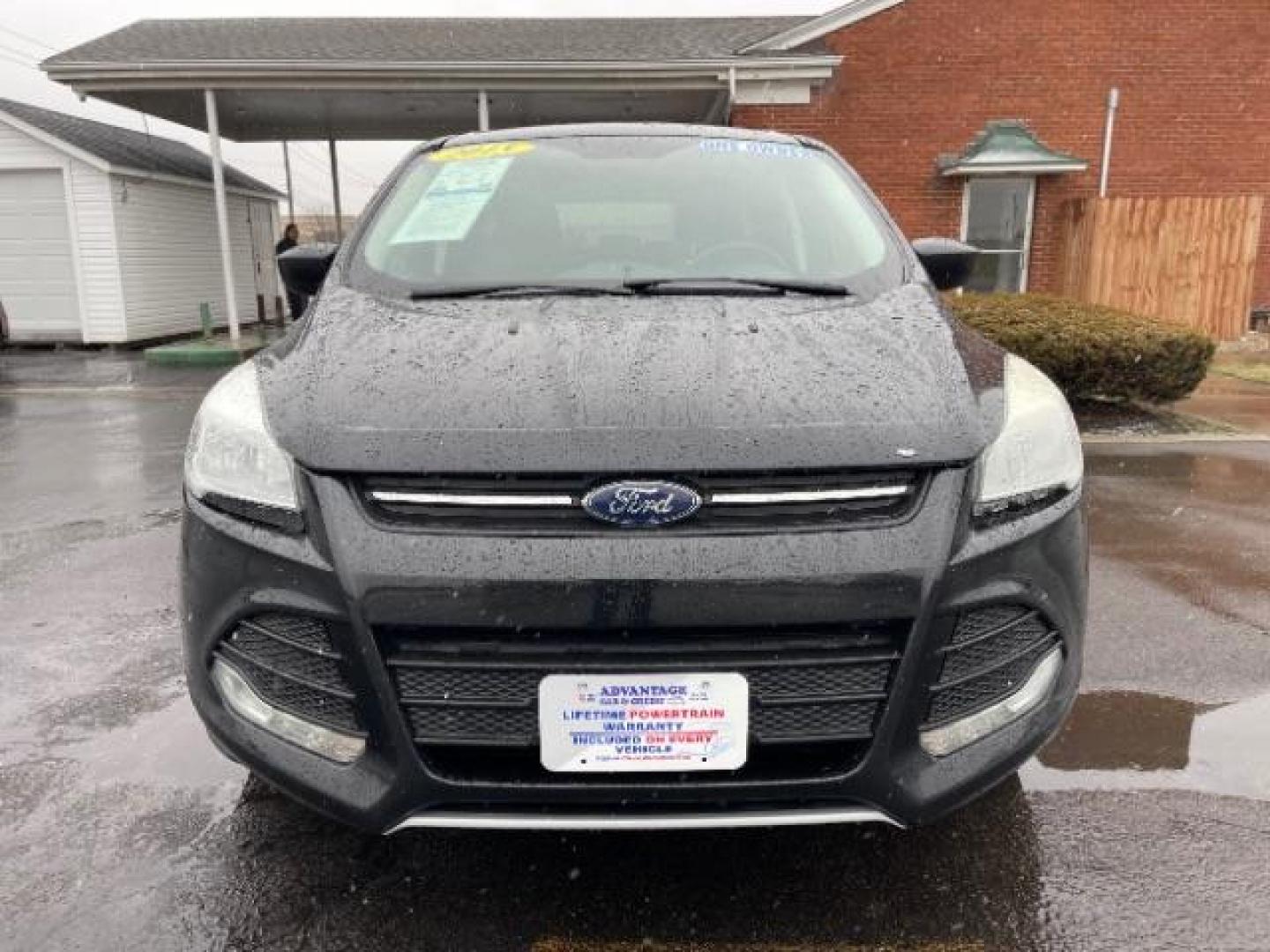 2015 Tuxedo Black Metallic Ford Escape SE FWD (1FMCU0G78FU) with an 2.5L L4 DOHC 16V engine, 6-Speed Automatic transmission, located at 1230 East Main St, Xenia, OH, 45385, (937) 908-9800, 39.687321, -83.910294 - Photo#4