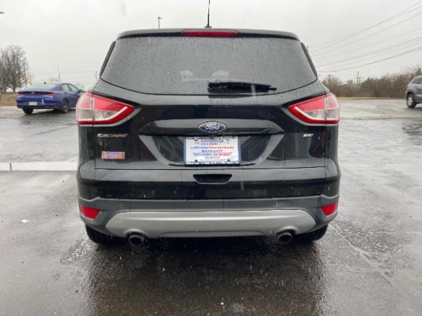 2015 Tuxedo Black Metallic Ford Escape SE FWD (1FMCU0G78FU) with an 2.5L L4 DOHC 16V engine, 6-Speed Automatic transmission, located at 1230 East Main St, Xenia, OH, 45385, (937) 908-9800, 39.687321, -83.910294 - Photo#5