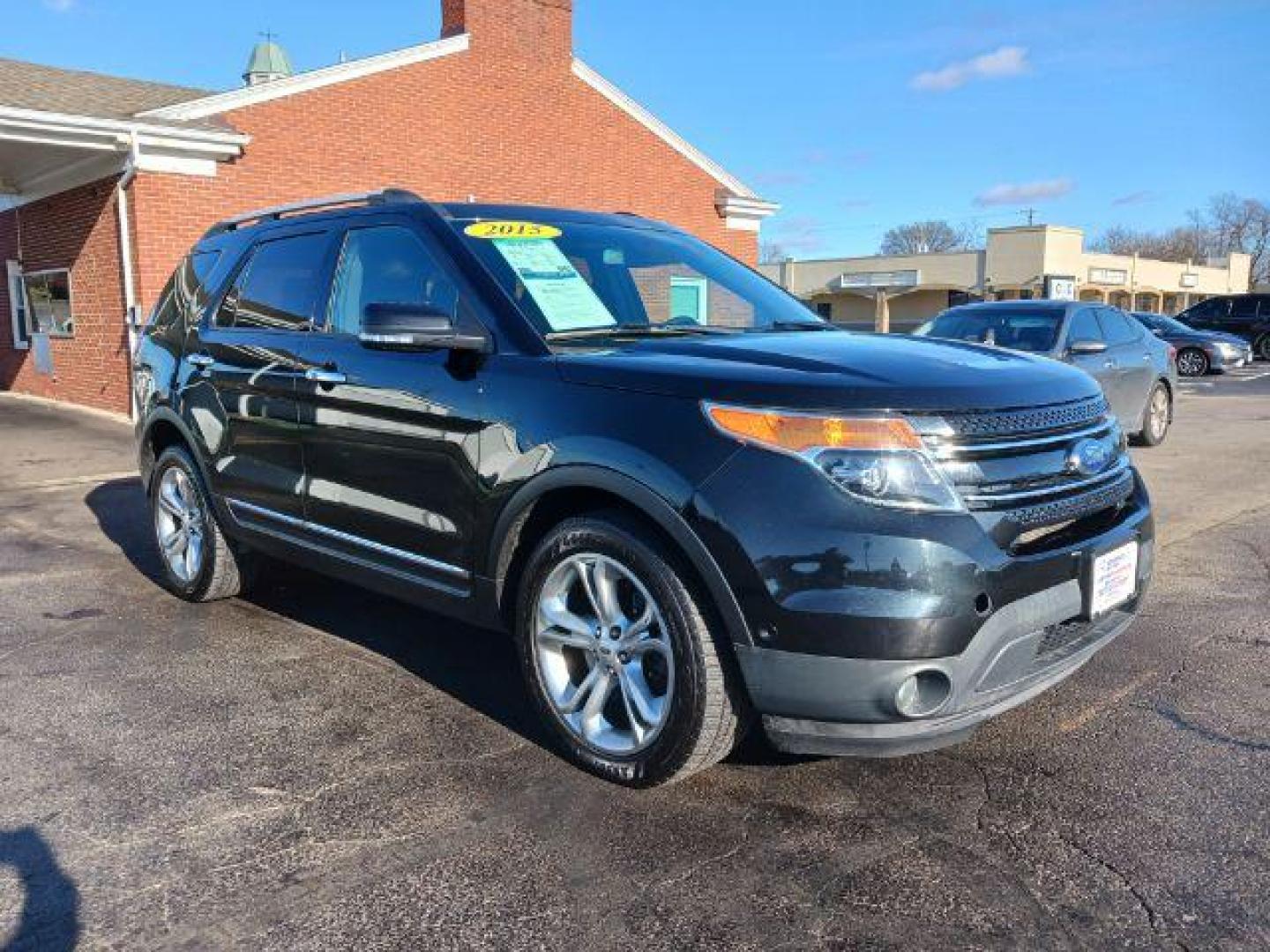 2015 Tuxedo Black Metallic Ford Explorer Limited 4WD (1FM5K8F84FG) with an 3.5L V6 DOHC 24V engine, 6-Speed Automatic transmission, located at 880 E. National Road, Vandalia, OH, 45377, (937) 908-9800, 39.892189, -84.181015 - Photo#0