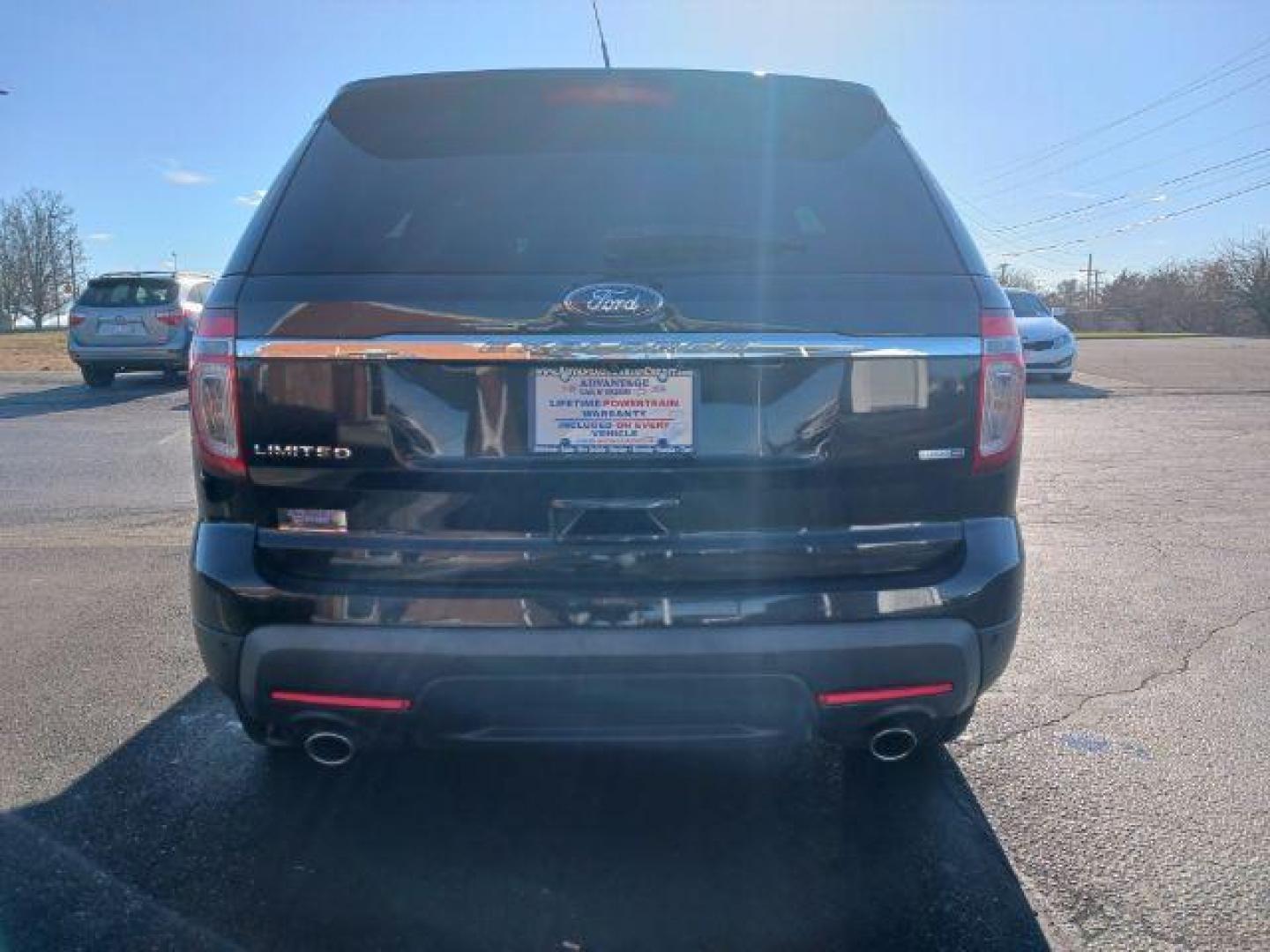 2015 Tuxedo Black Metallic Ford Explorer Limited 4WD (1FM5K8F84FG) with an 3.5L V6 DOHC 24V engine, 6-Speed Automatic transmission, located at 880 E. National Road, Vandalia, OH, 45377, (937) 908-9800, 39.892189, -84.181015 - Photo#5